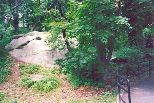 The rocks next to the walkway made great forts.